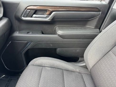 Used 2024 Chevrolet Silverado 1500 LT image 18