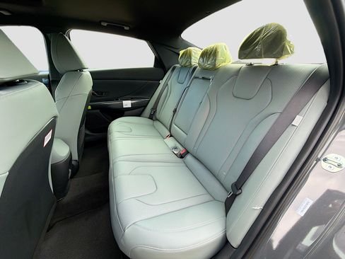 New 2026 Hyundai Elantra Limited image 19