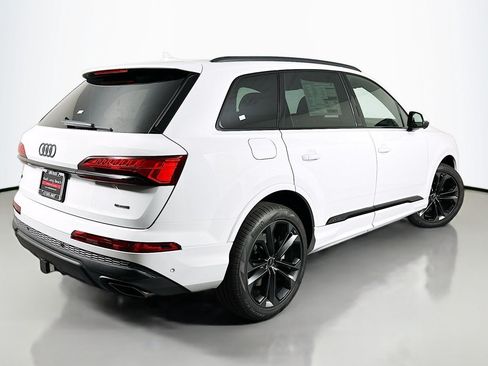 Used 2025 Audi Q7 3.0T Premium Plus w/ Premium Plus Package AWD/4WD image 13