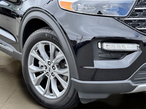 Used 2023 Ford Explorer XLT w/ Equipment Group 202A image 41