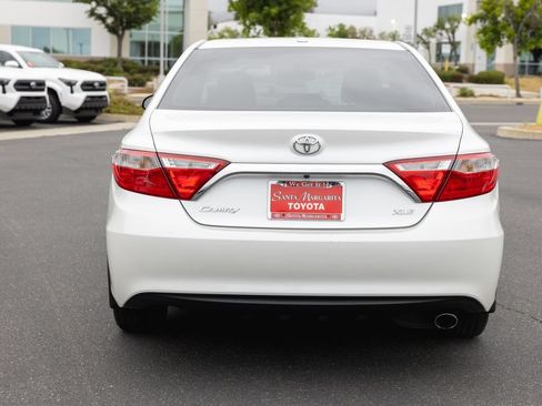 Used 2017 Toyota Camry XLE w/ Convenience Package FWD image 6