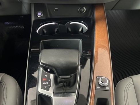 Used 2023 Audi A4 2.0T Premium w/ Convenience Package image 26