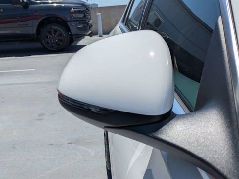 Used 2026 Mercedes-Benz C 300 Sedan image 8