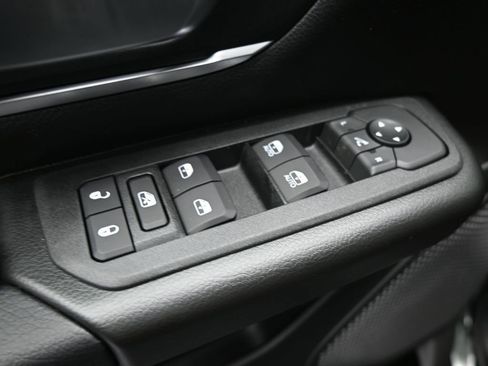 New 2026 RAM 1500 4x4 Crew Cab image 13