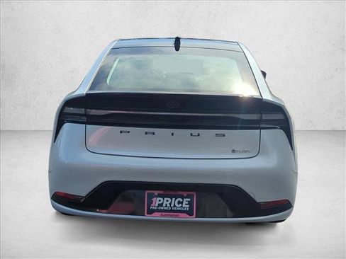 Used 2025 Toyota Prius Plug-In Hybrid w/ Limited Premium Package image 7
