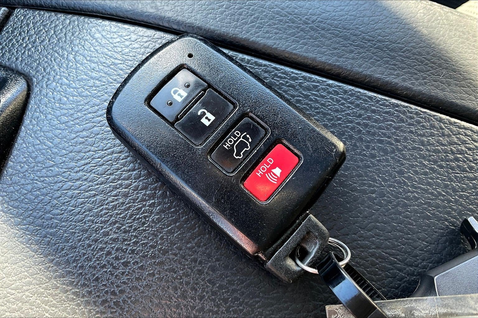 Used 2017 Toyota Highlander Limited Platinum AWD/4WD image 34