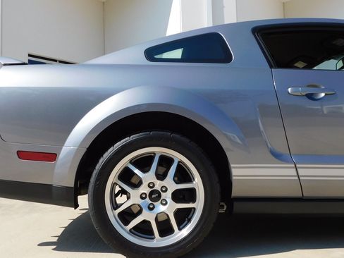Used 2007 Ford Mustang Shelby GT500 RWD image 26