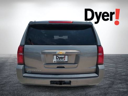 Used 2019 Chevrolet Suburban LT RWD image 5