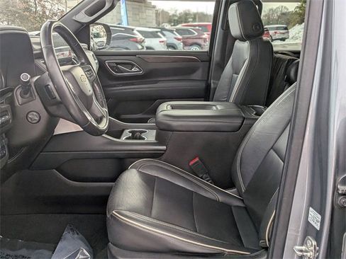 Used 2021 Chevrolet Suburban Premier w/ Premium Package image 14