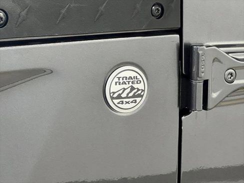 Certified 2022 Jeep Wrangler Unlimited Sahara w/ Cold Weather Group image 39