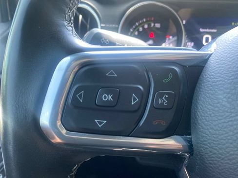 Used 2022 Jeep Wrangler Unlimited Sahara w/ Cold Weather Group AWD/4WD image 19