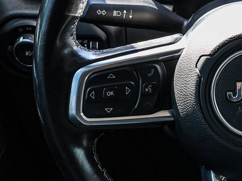 Used 2021 Jeep Wrangler Unlimited Sahara image 30