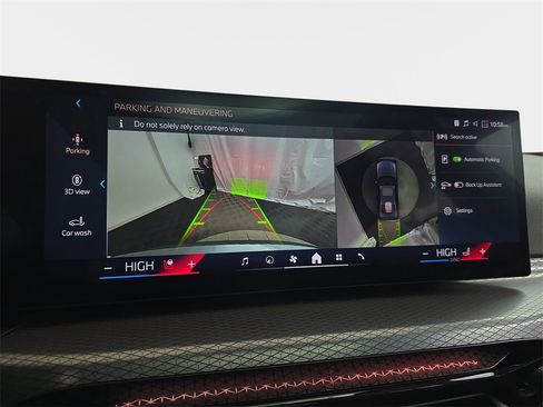 Used 2025 BMW 330i xDrive Sedan w/ M Sport Package image 25