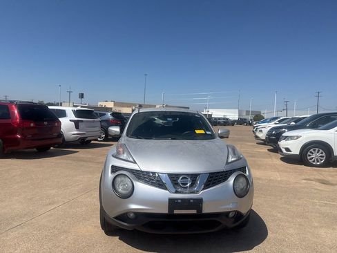 Used 2016 Nissan Juke SL image 4