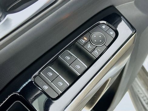 Used 2023 Nissan Pathfinder Platinum w/ Lighting Package (N93) FWD image 21