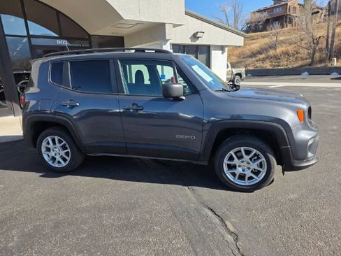 Used 2022 Jeep Renegade Latitude w/ Convenience Group image 6