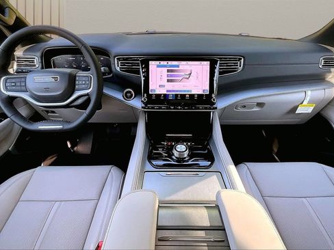 New 2026 Jeep Grand Wagoneer Limited AWD/4WD image 11