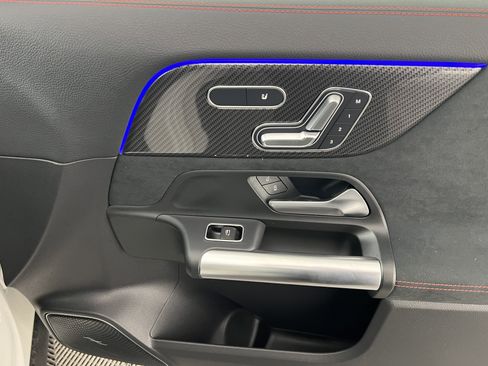 New 2025 Mercedes-Benz GLA 35 AMG 4MATIC image 25