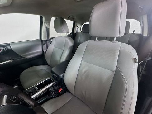 Used 2019 Toyota Tacoma SR5 RWD image 20