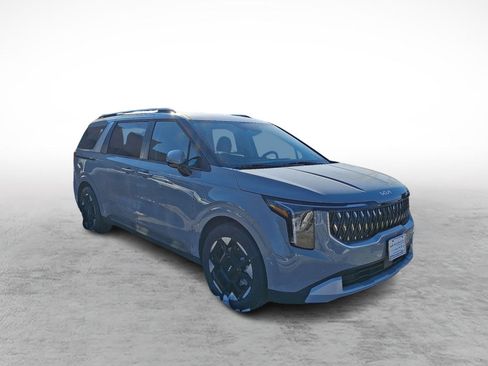 New 2026 Kia Carnival EX image 3