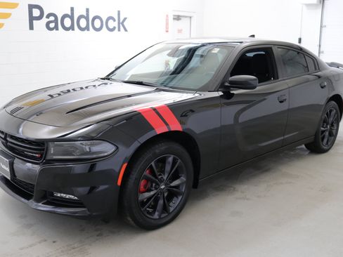 Used 2023 Dodge Charger SXT w/ Blacktop Package image 3