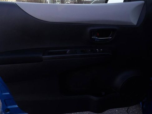 Used 2012 Toyota Yaris LE image 20