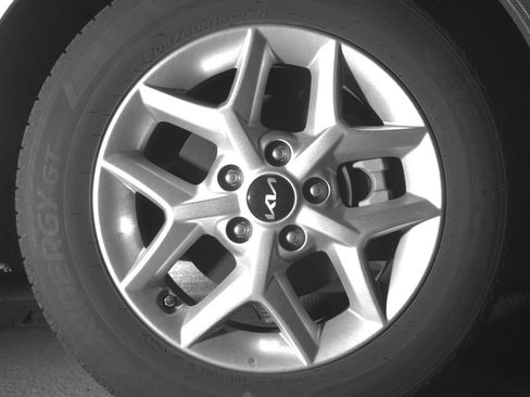 Used 2025 Kia Soul LX w/ LX Technology Package image 13