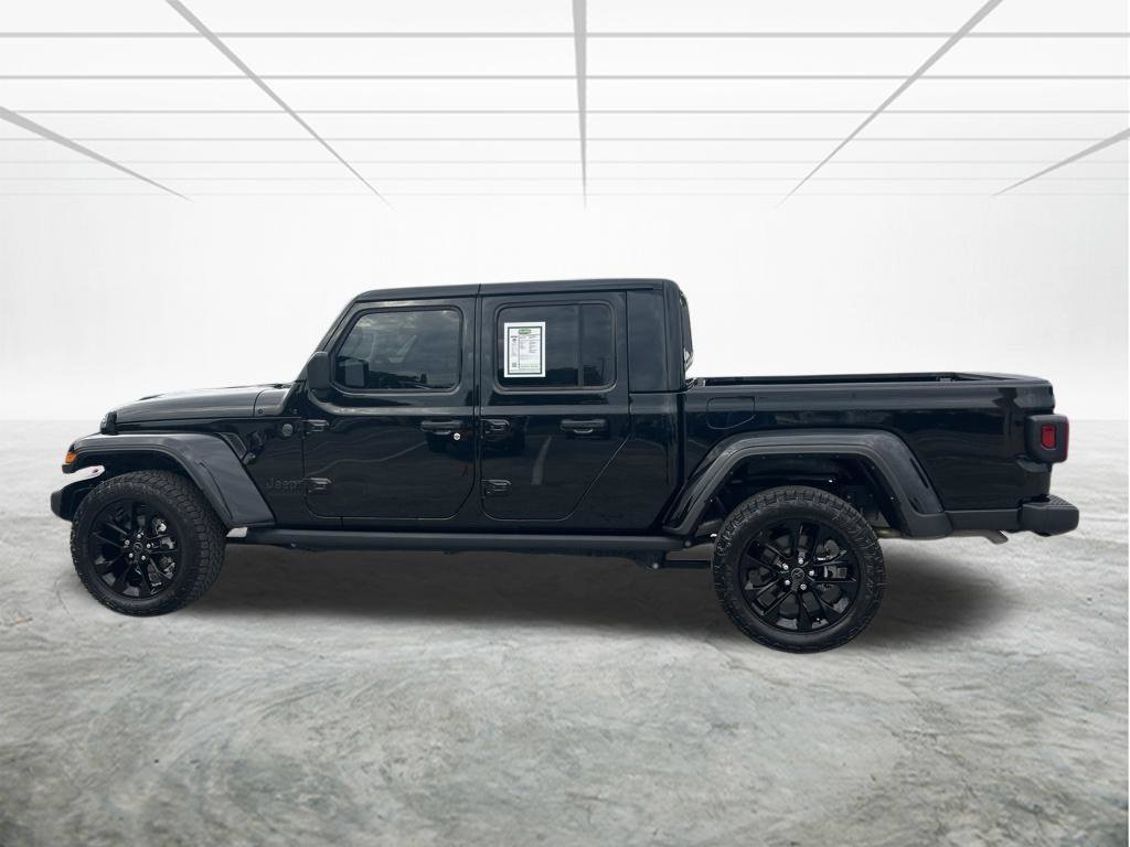 Used 2025 Jeep Gladiator Sport AWD/4WD image 7