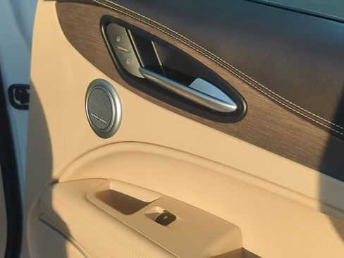 Used 2020 Alfa Romeo Stelvio Ti Lusso image 28