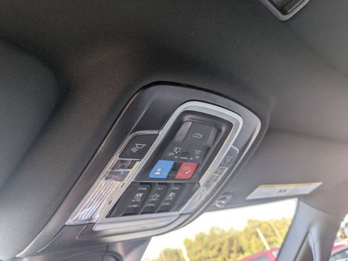 New 2025 RAM 3500 Limited image 27