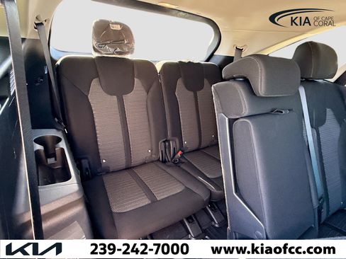 New 2026 Kia Sorento LX FWD image 18