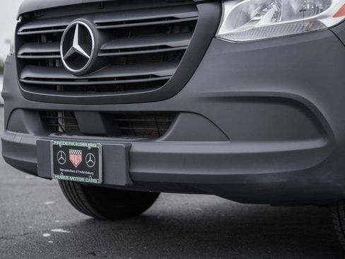 Used 2024 Mercedes-Benz Sprinter 2500 image 12