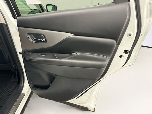 Used 2024 Nissan Murano SV w/ SV Midnight Edition Package image 30