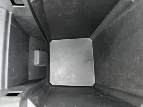 Used 2024 Chevrolet Colorado LT w/ LT Convenience Package II image 27