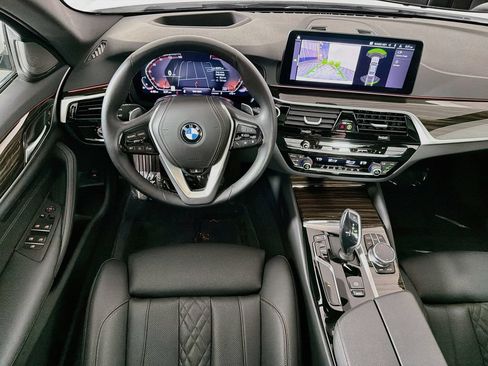 Used 2023 BMW 530i xDrive w/ Premium Package AWD/4WD image 24
