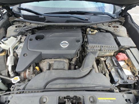Used 2014 Nissan Altima 2.5 S w/ Display Audio Package FWD image 17