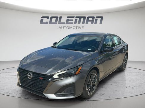 Used 2024 Nissan Altima 2.5 SR AWD/4WD image 1