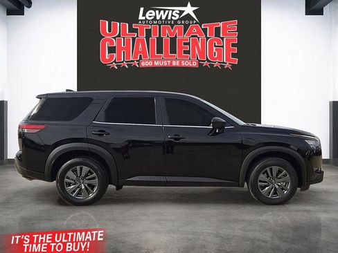 Used 2024 Nissan Pathfinder S image 5