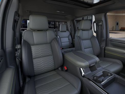New 2026 Chevrolet Silverado 2500 ZR2 AWD/4WD image 16