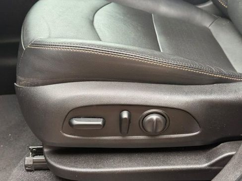Used 2021 Chevrolet Equinox Premier AWD/4WD image 18