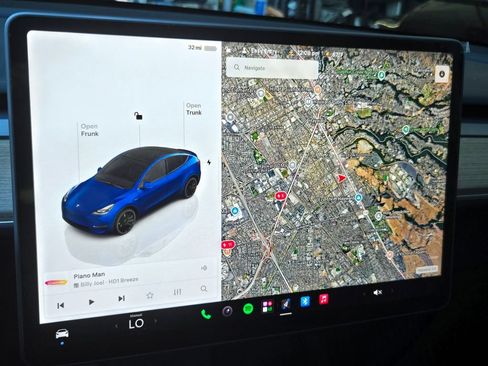 Used 2023 Tesla Model Y Performance AWD/4WD image 18