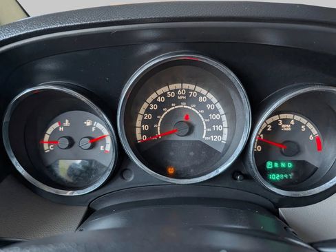 Used 2010 Dodge Caliber SXT FWD image 30