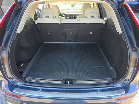 Used 2023 Volvo XC60 B5 Plus w/ Climate Package image 16