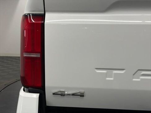 Certified 2026 Toyota Tacoma SR5 AWD/4WD image 13
