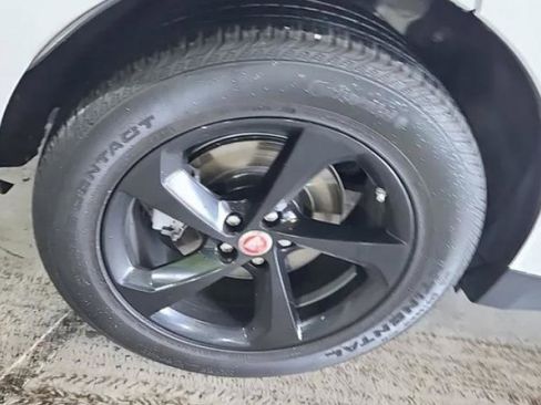 Used 2019 Jaguar F-PACE Premium AWD/4WD image 6