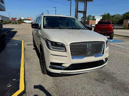 Used 2021 Lincoln Navigator L Reserve AWD/4WD image 8