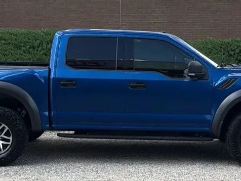 Used 2017 Ford F150 Raptor w/ Equipment Group 801A Mid AWD/4WD image 5