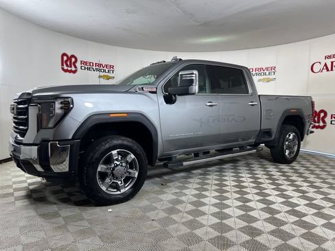 Used 2025 GMC Sierra 2500 SLT AWD/4WD image 3