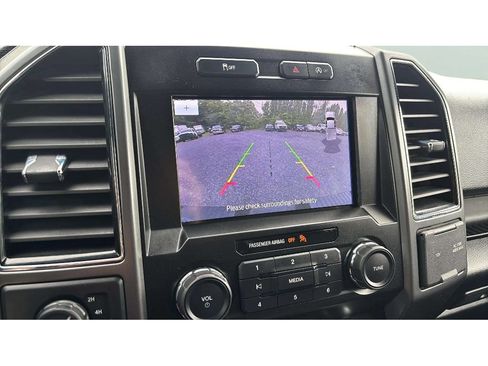 Used 2020 Ford F150 XLT w/ Equipment Group 302A Luxury AWD/4WD image 17