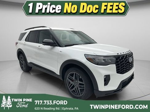 Used 2025 Ford Explorer ST-Line w/ ST-Line Street Pack AWD/4WD image 1